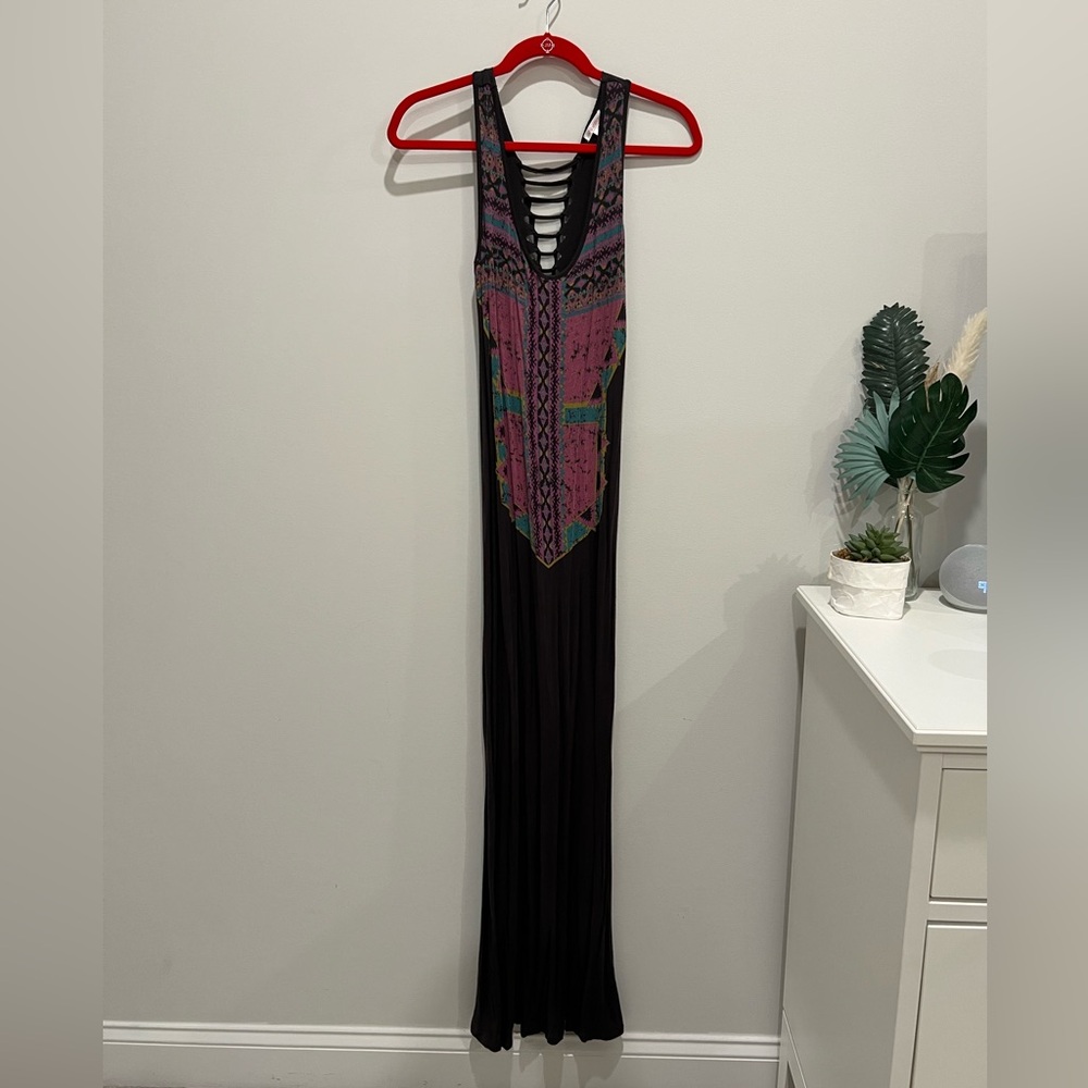 Super cute dress with back cut out, size S